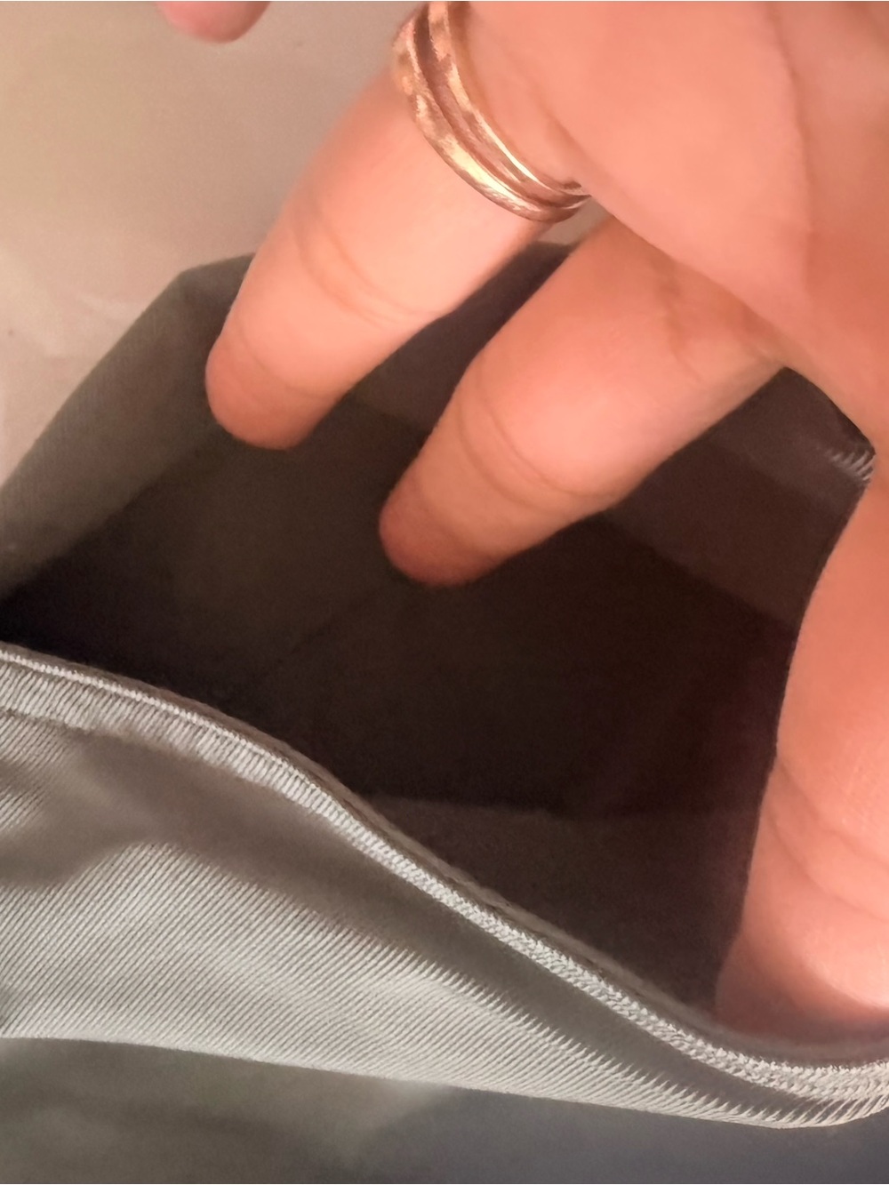 ALO Yoga Men's and Women Gray Cargo Pants with Ankle Zippers - Picture 5 of 12